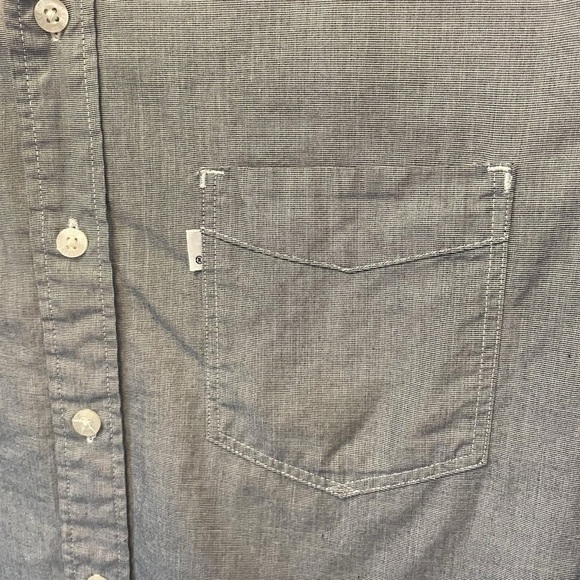 Levi's Slim Fit Gray Casual Button Down Shirt Soft Cotton Blend - Picture 3 of 5